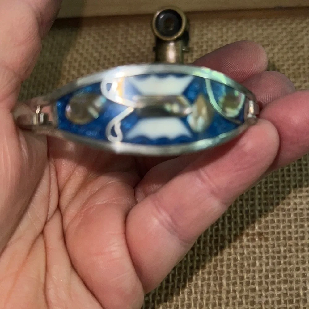 Alpaca Mexico Silver Tone Mother Of Pearl Multicolor Inlay Butterfly Bracelet